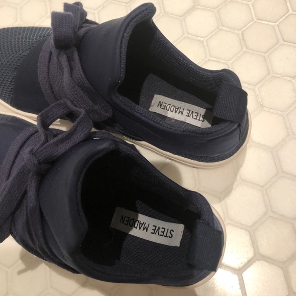 Steve Madden Navy Sneakers - Picture 2 of 4